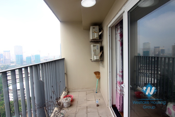 A spacious 3 bedroom apartment for lease in Cau Giay, Ha Noi